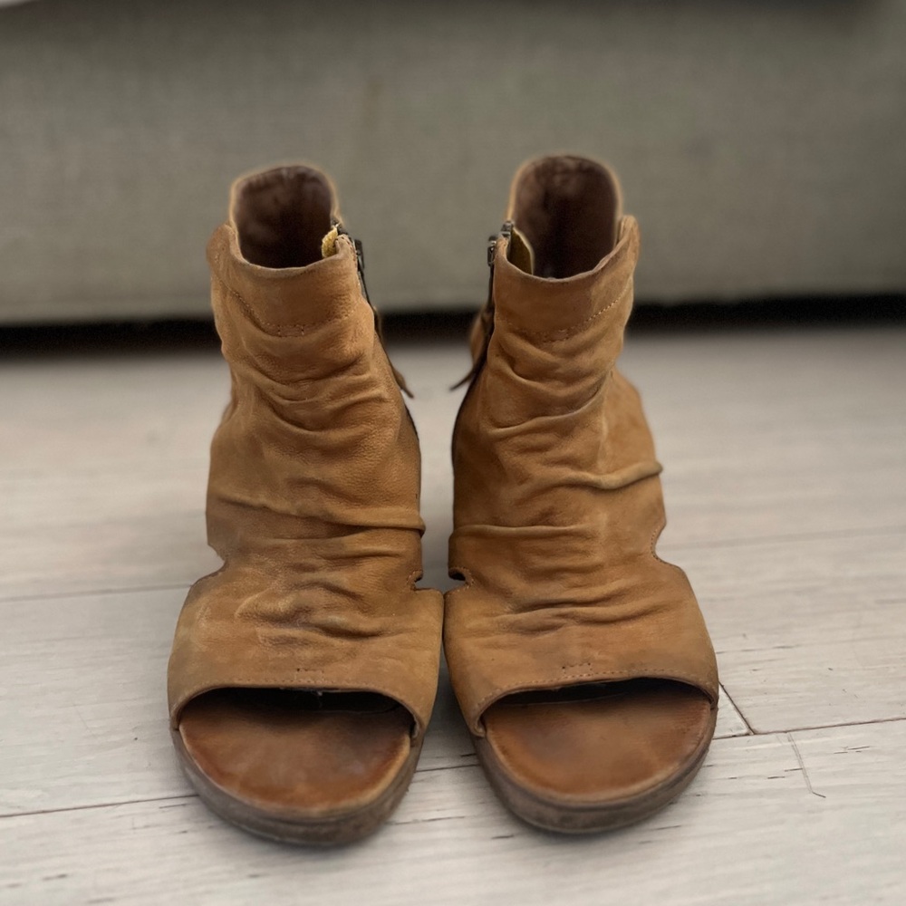 Miz Mooz NYC wedge sandals. Brown color. 8.5. Used.
